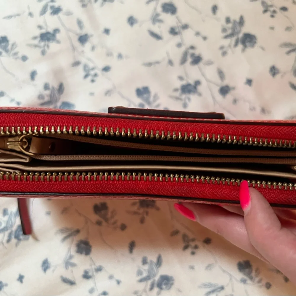 Kate Spade Wallet - Picture 2 of 4